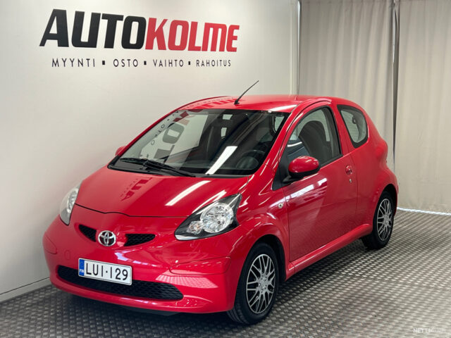 Toyota  1- Omisteinen / Vähän ajettu / Rahoitus