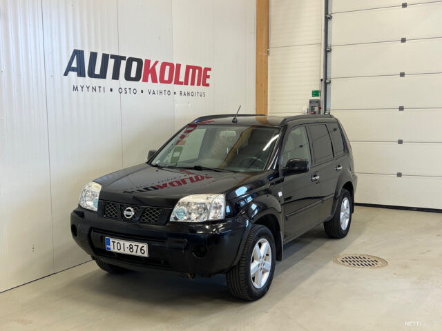 Nissan  Vähän Ajettu / Lohkolämmitin / Ilmastointi / Rahoitus