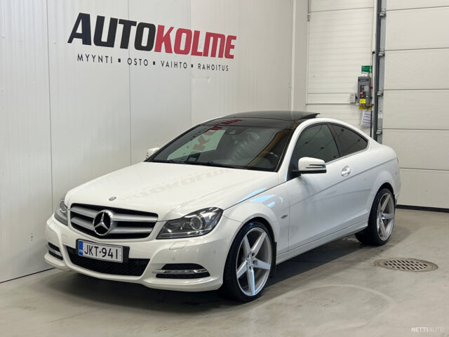 Mercedes-Benz  220 CDI Coupe / Kattoluukku / P-Tutkat / Navi / Rahoitus